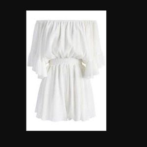 Chic wish size small-medium white airy jumper